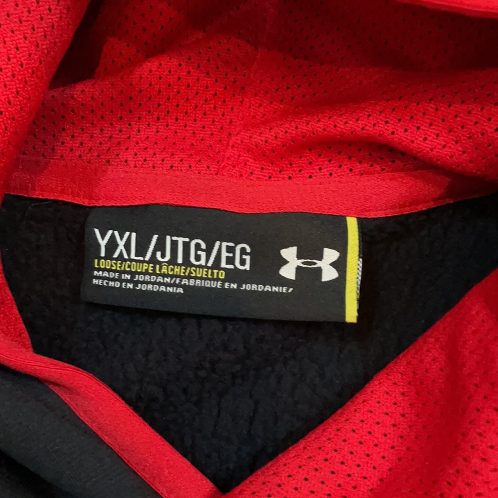 • Under Armour • - Picture 4 of 5